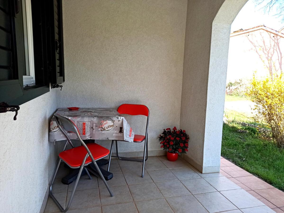Apartman Dora Pula Exterior foto